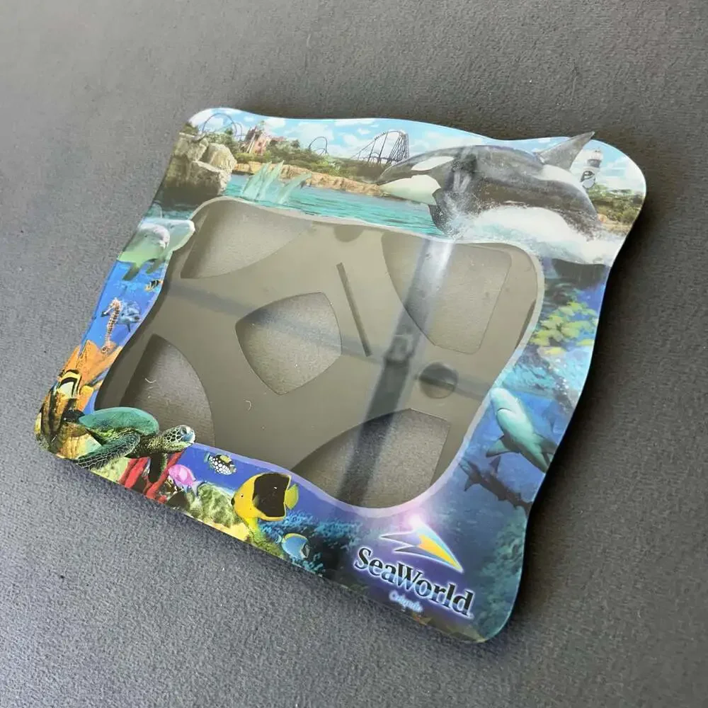 SeaWorld Orlando Souvenir Magnetic Picture Frame with Aquatic Life Graphic